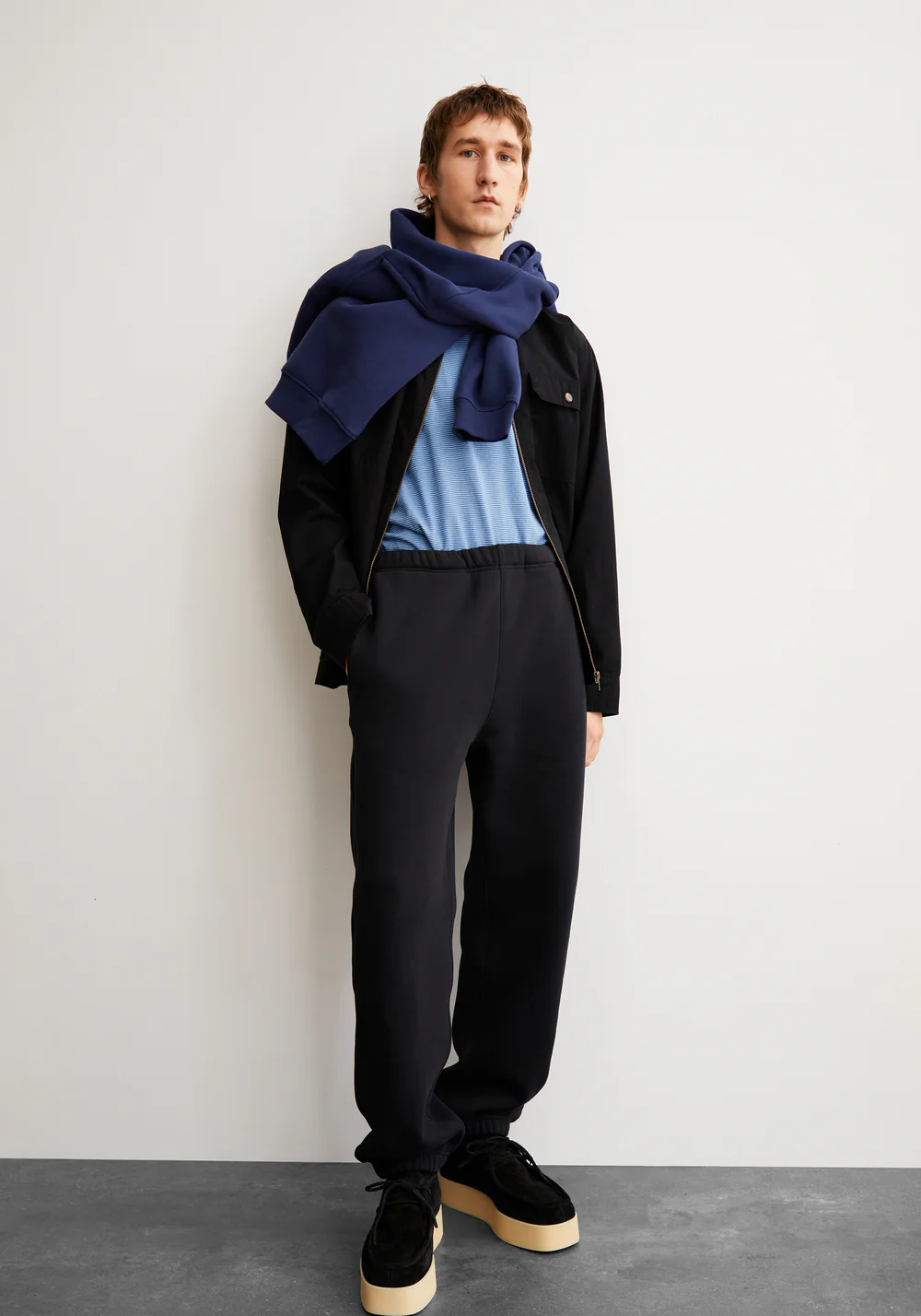 BAASTI Fleece Black - Armedangels - Image 3