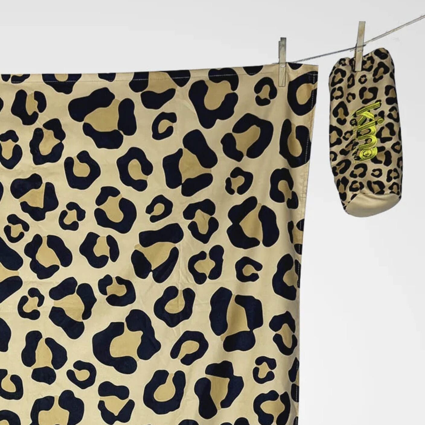 Serviette XXL en microfibre recyclée - Kima - Image 2
